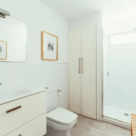Playa Chica - Cozy & Comfy, Balcony, 2 Min To Beach بويرتو ذيل كارمين